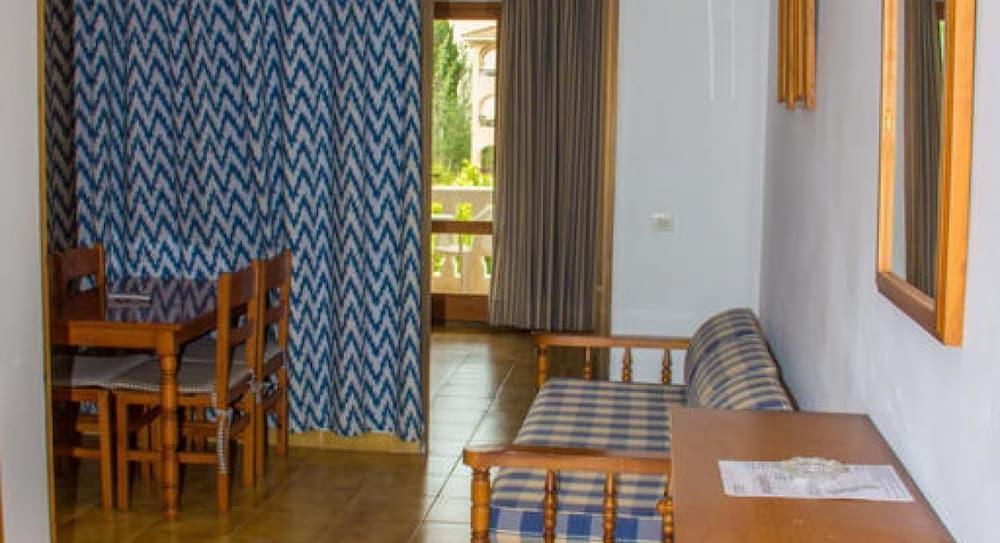Apartamentos S'Olivera Каньямель Екстер'єр фото